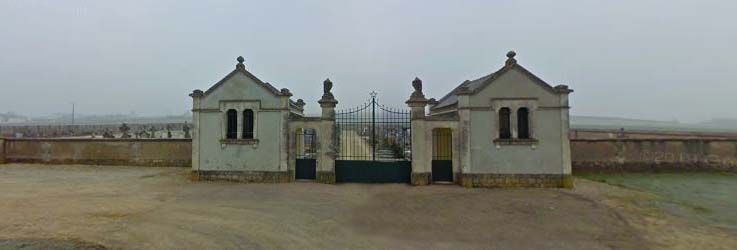 Entrée du cimetière de Ligny le Châtel