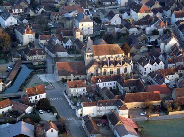 Vue aérienne de Ligny le Châtel