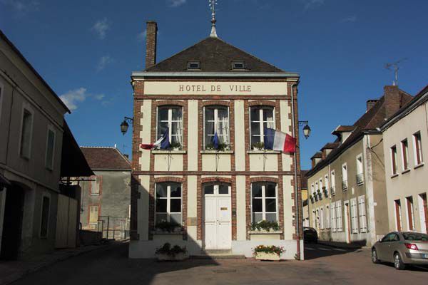 photo de la mairie de Ligny-le-Châtel
